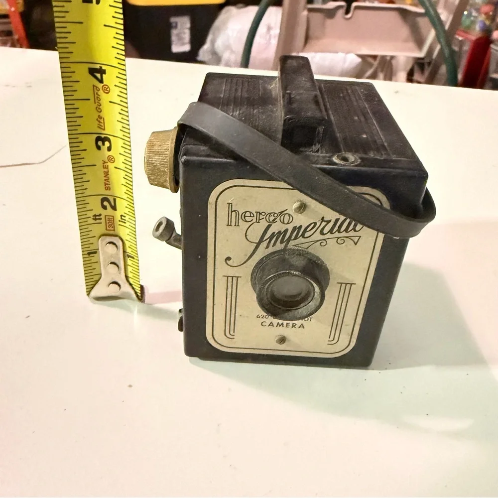 Vintage Hero Imperial 620 Snapshot Box Camera